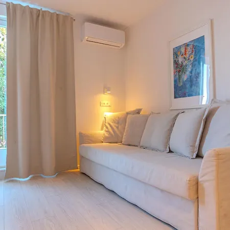 Апартаменты Yadranka With Sea View
