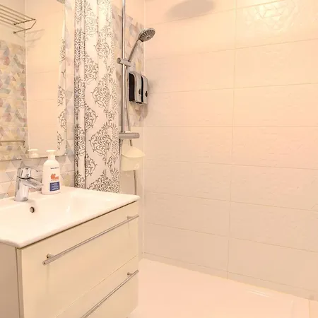 Yadranka With Sea View Апартаменты *