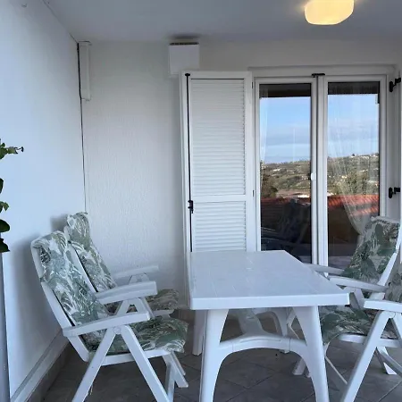 Yadranka With Sea View *