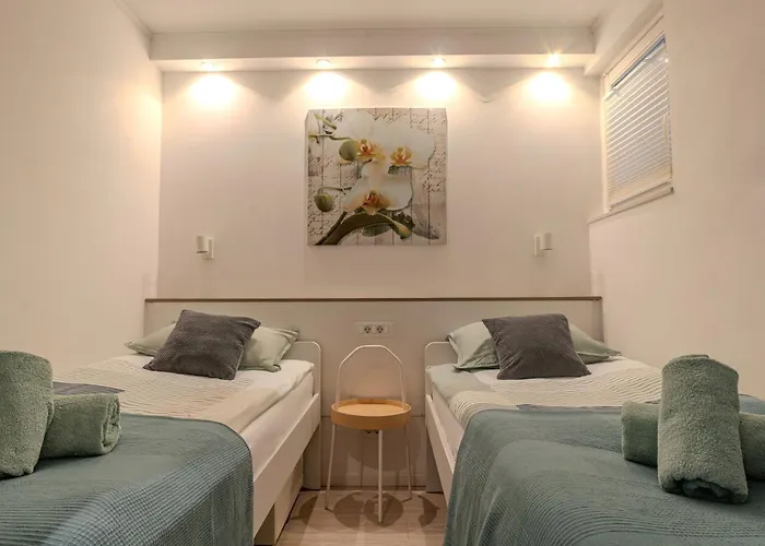 Yadranka With Sea View