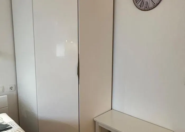 Yadranka With Sea View ストゥルニャン